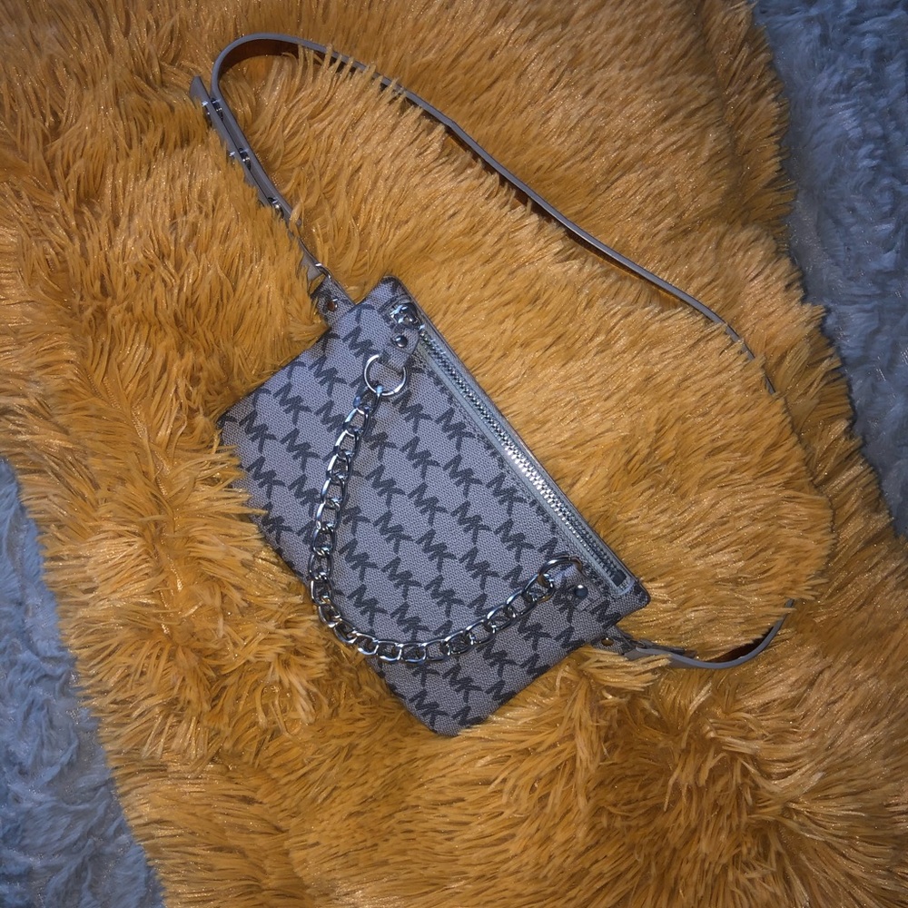 Michael Kors pouch